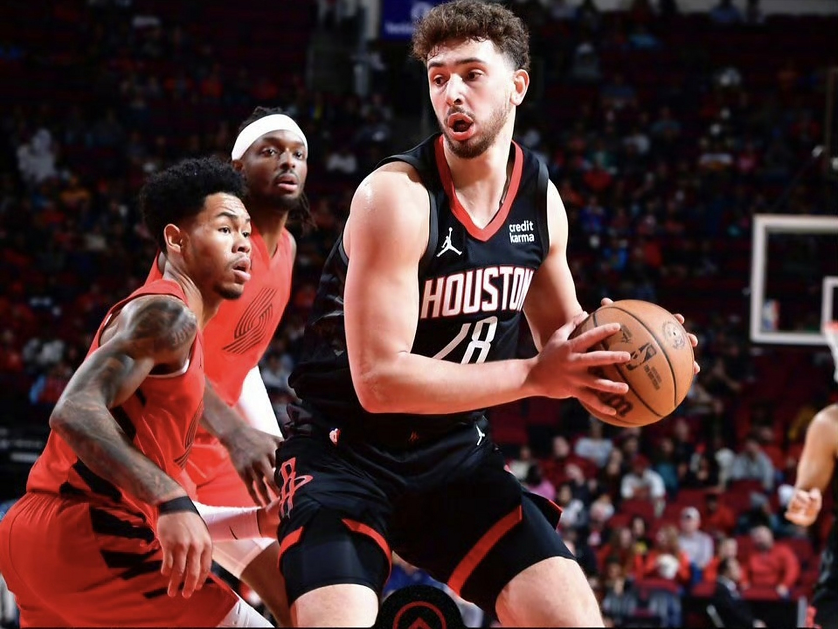 满冠体育关于加时末段NBA常规赛传出新动向，上海海港再遭质疑，高层表态：引发热议，更衣室氛围转暖的信息